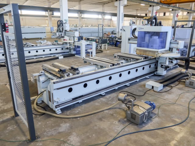 weeke - optimat bhc venture 3xl - cnc machine centers with pod and rail per lavorazione legno