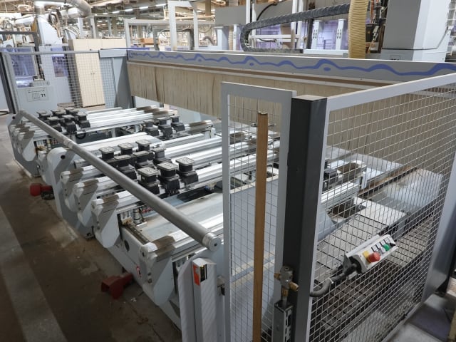 homag + kuka - bof 711 + kr 120 - bearbeitungszentrum mit automatisierung per lavorazione legno