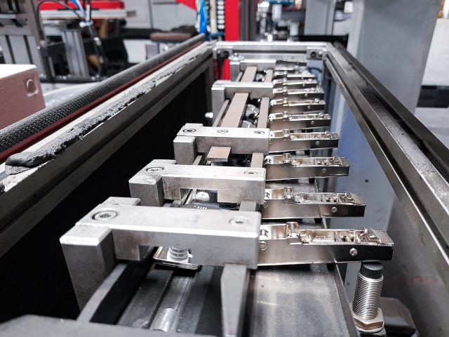 priess - bat-rtw-cnc - máquina flexible de perforación per lavorazione legno