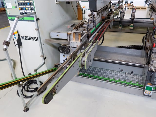 biesse - techno fdt - línea de perforado e inserción per lavorazione legno