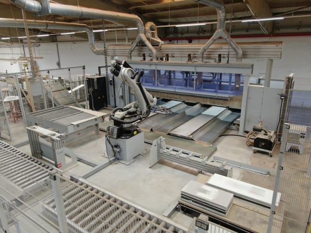 homag + kuka - bof 711 + kr 120 - bearbeitungszentrum mit automatisierung per lavorazione legno