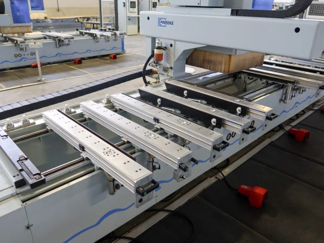 weeke - venture 4xl - cnc machine centres with pod and rail per lavorazione legno