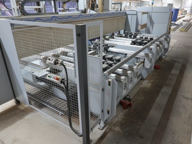 homag + kuka - bof 711 + kr 120 - bearbeitungszentrum mit automatisierung per lavorazione legno