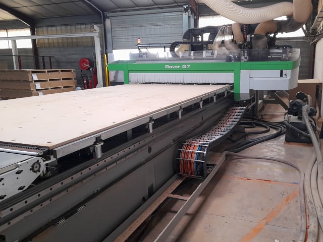 biesse - rover g 714 - centro di lavoro con piano nesting per lavorazione legno