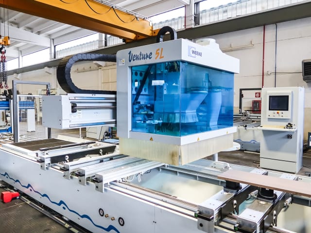 weeke - venture 5 l - cnc machine centres with pod and rail per lavorazione legno