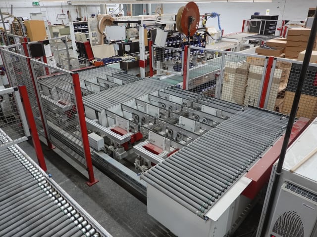 priess - bat-dtw-cnc - linea di foratura e inserimento per lavorazione legno